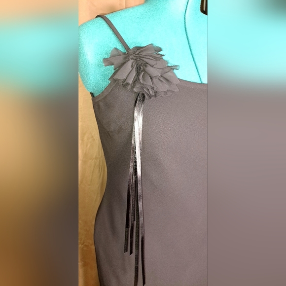 Black dress - Picture 5 of 5